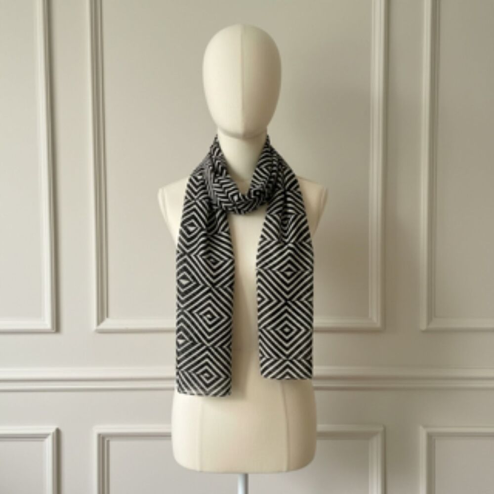 Eileen Fisher Black & Off-White Illusion Diamond Square Scarf Shawl 21" x 83"